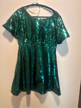 Francesca’s Emerald Green Sequin Dress Medium NWT Tie Back Party Holiday